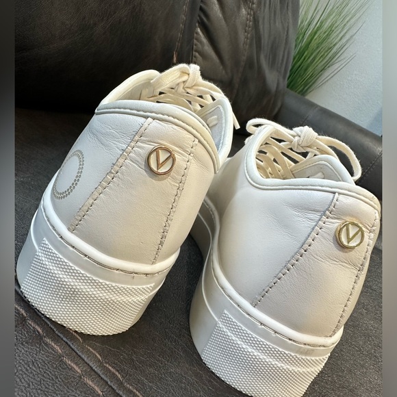 Valentino Shoes - Picture 4 of 8